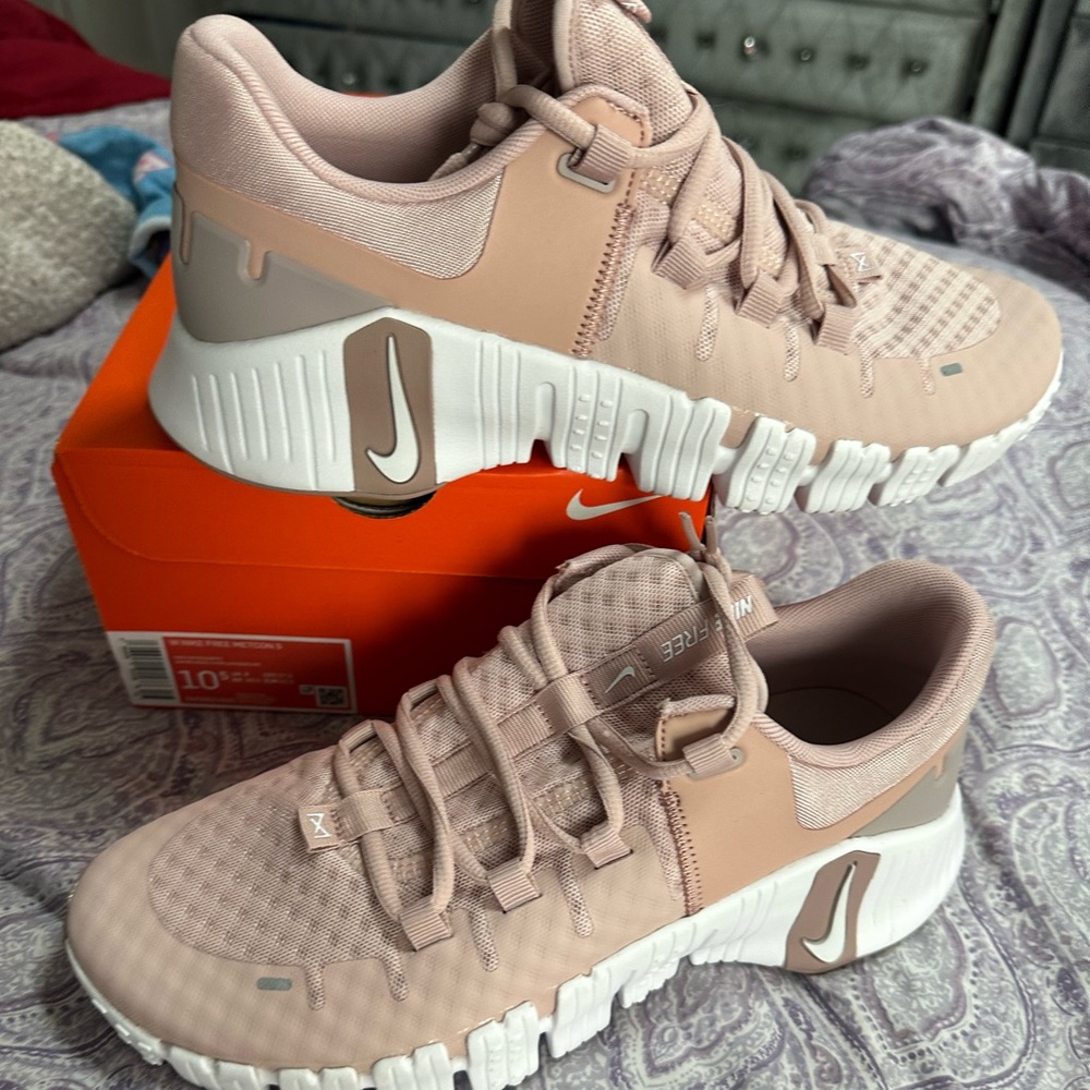 Woman’s Nike Free Metcon 5